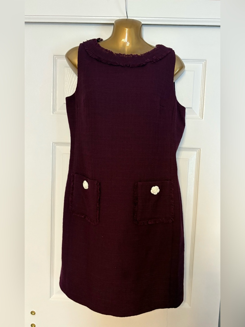 Sleeveless Purple Shift Dress with Pocket Details